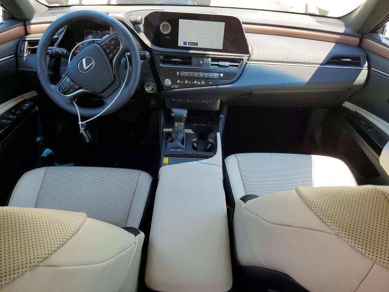 2025 LEXUS ES 300H BASE
سياره هايبرد 2.5     4 سلندر
سعر 310 بدون تصليح 
ماشي الف ميل
رقم شاصي  58ADA1C10SU074950
بدون رقم تترقم شيمالي
مكان السياره  دهوك
للأسفسار الرجاء اتصال او مراسلة الواتس اب
*********** أربيل, العراق
