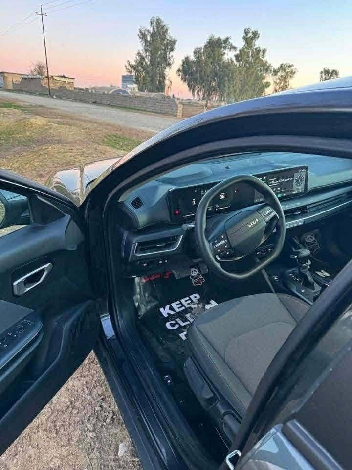 K4 2025
رقم بغداد 
ماشيه 35
حادثها باب خلفي وجاملغ بارد 
المواصفات
بصمة
تشغيل عن بعد
توقف ذاتي 
توقف رادار ذاتي
توقف عند النوم المفاجئ
رادار امامي وخلفي وجانبي
مثبت سرعة 
شاشه ديجتل 
كير 8 نمر
محرك 2000 دوش سمارت 
نظام سبورت

السعر 175 وبي مجال مرقم بغداد 

***********
