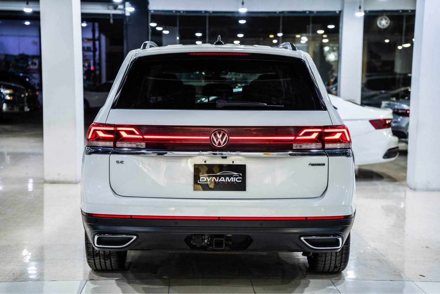 2024 VOLKSWAGEN ATLAS, SE🔥🔥
موديل: 2024
وارد : امريكي 
مواصفات :SE -
‎عدد الأميال : 40000ميل
الون : ابيض
الون داخل ؛ ابيض
‏‎سلندر :  V4
‎صبغ :  ١جامرلغ وباب بدون داخل   
سيارة رقم موقط ٣ شهر بي مجال
مكان اربيل شارع حديد و خشب معرض دايناميك موتورز
‏‎من المعلومات الرجاء التصل علي وتس اب
سعر جدا مناسب 🔥🔥🔥📲📲
                                                                                              *********** - أربيل, العراق

نص مكتوب في الصور:
- 3:29 40 bid.cars AWD 2.0L 4 cyl. 269HP 65 645 km 2024 VOLKSWAGEN ATLAS, SE 1V2HR2CA9RC532432 1-72838885 Copart Location: Martinez (CA) Shipping from: Los Angeles (CA) Seller: Enterprise Sale Document: Non-repairable vehicle cert (CA) Sales History 1 Similar archival offers You are watching archived offer. Auction ended on Monday, February 16, 2026. Monday, February 16, 2026 13 Photos Video 34