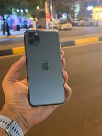 آيفون ١١ برو ماكس • ٢٥٦ • بطارية ٨٠٪