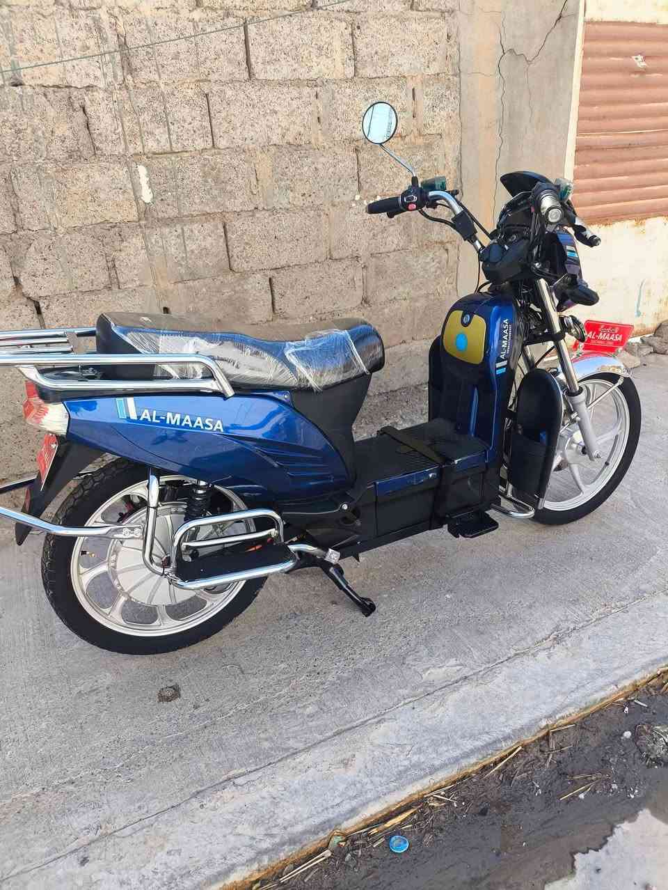 السلام عليكم //
للبيع ماطور هارلي الماسة
موديل 24 
5 بطاريات جدد باتري 
نظام سويچ + بصمة تشغيل عن بعد
بصمتين وسويجين 
كهربائيات كلها شغالة 
نشرات جانبية 
دبل اشارة / نظام الرجوع للخلف 
4 سرعات + مثبت سرعة
دبل اشارة / يمين و يسار 
أي نقص مابيه ، ماطور نظافة فول
ووين ما اتريد افحص 
السعر 475 وبيه مجال بسيط
المكان الفلوجة 
للتواصل خاص ***********
