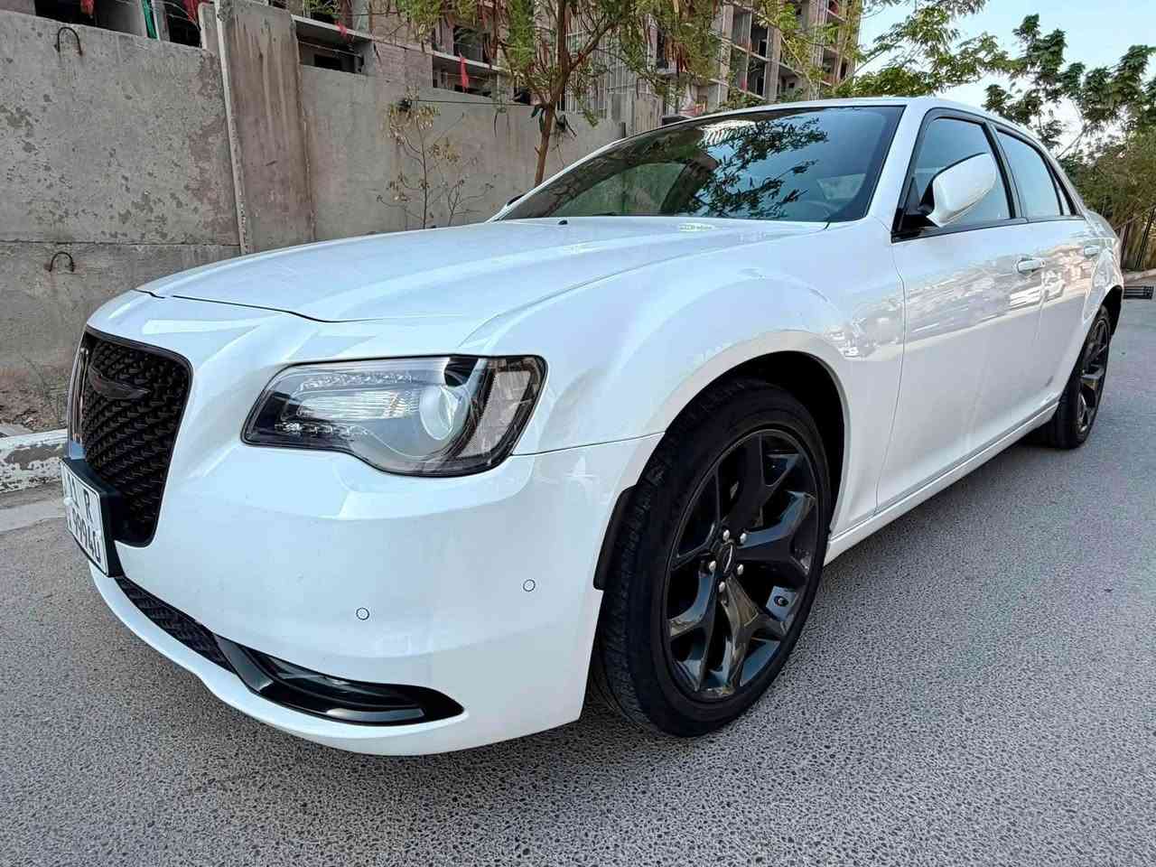 كلايسلر s300
موديل ٢٠٢٣ لامعليه ولا شي اصل ٢٠٢٣

*وارد امريكي حادث جدا خفيف

بدون ايرباك 

* عداد المسافات ٥٥ الف بعدهه على مشي امريكا 

* ⁠رادار امامي

* ⁠حساس امامي خلفي 

* ⁠كامرة

* ⁠مقاعد تدفئة وتبريد

* ⁠تدفئة مقود

* ⁠بانوراما

* ⁠مستشعر وقوف

* ⁠مراقبة النقاط العمياء 

* ⁠تشغيل عن بعد 

* ⁠مصابيح زينون الامامية

وعدة مواصفات اخرى

* ⁠رقم بغداد  مميز بسمي 

السعر 325 وبيها مجال 

مكان السيارة بغداد  

‏‪***********‬‏
