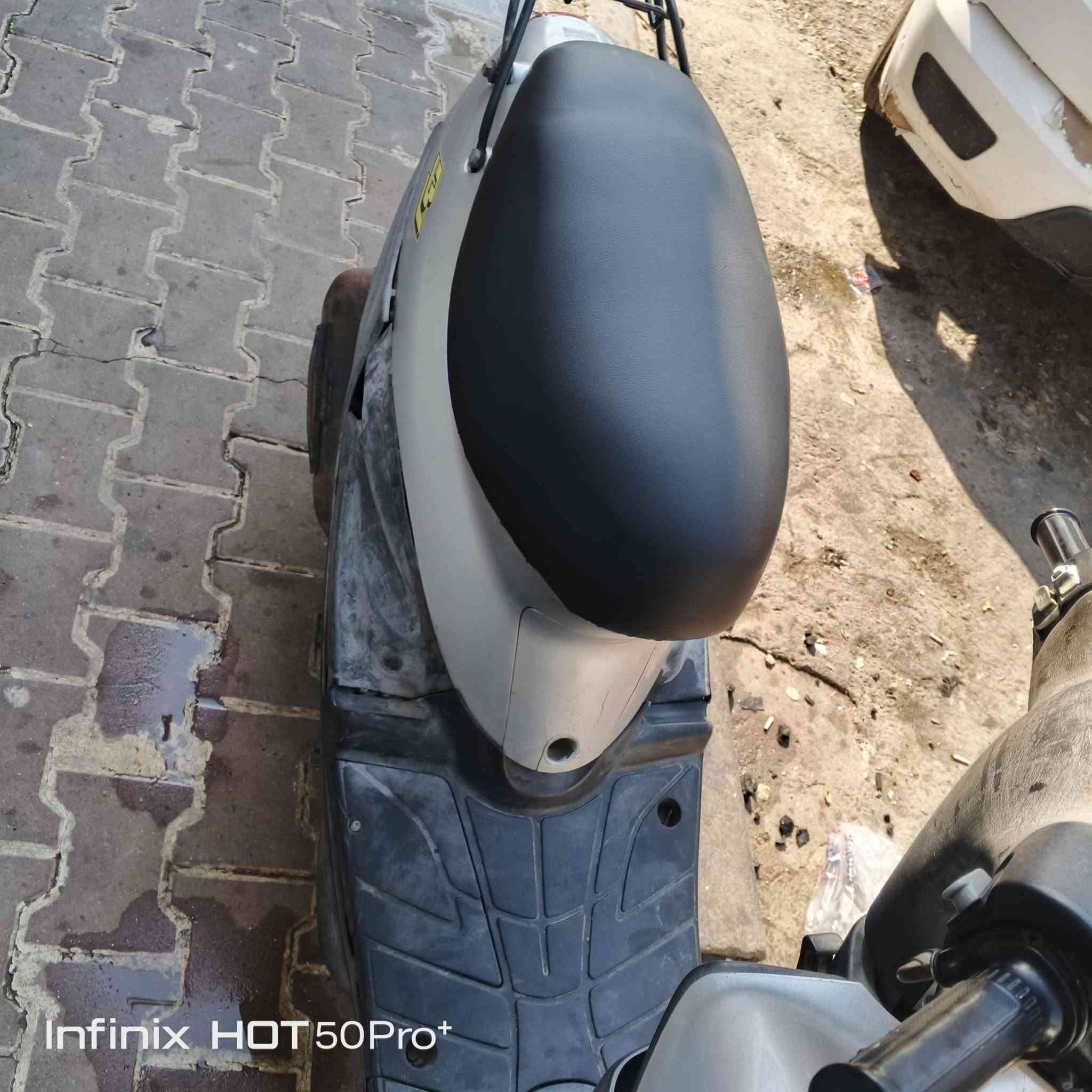 دراجه يوماها للبيع السعر 500 الف
للتواصل ***********

نص مكتوب في الصور:
- X HOT 50Pro+
- Infinix HOT 50 Pro+