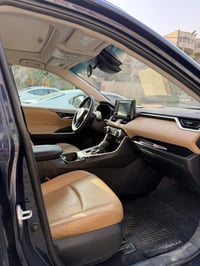 رافور XLE بريميوم فول اعله فئه 2021 امريكي رقم اربيل   ماشيه 44 الف مي...