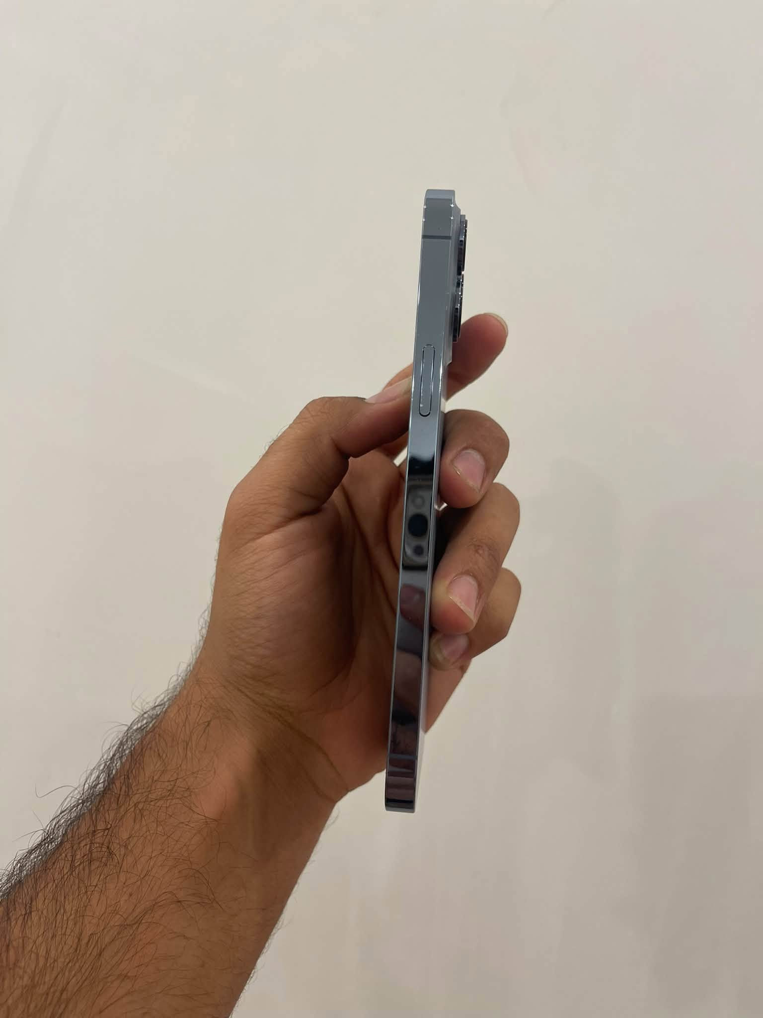 ايفون 13 برو ماكس • ٢٥٦ غ.ب. • بطارية ٨٧٪