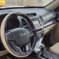 سورنتو ٢٠١٤ رقم واسط سنويه جديده رقم انكليزي ٤ سلندر كفاله عامه مقفوله...