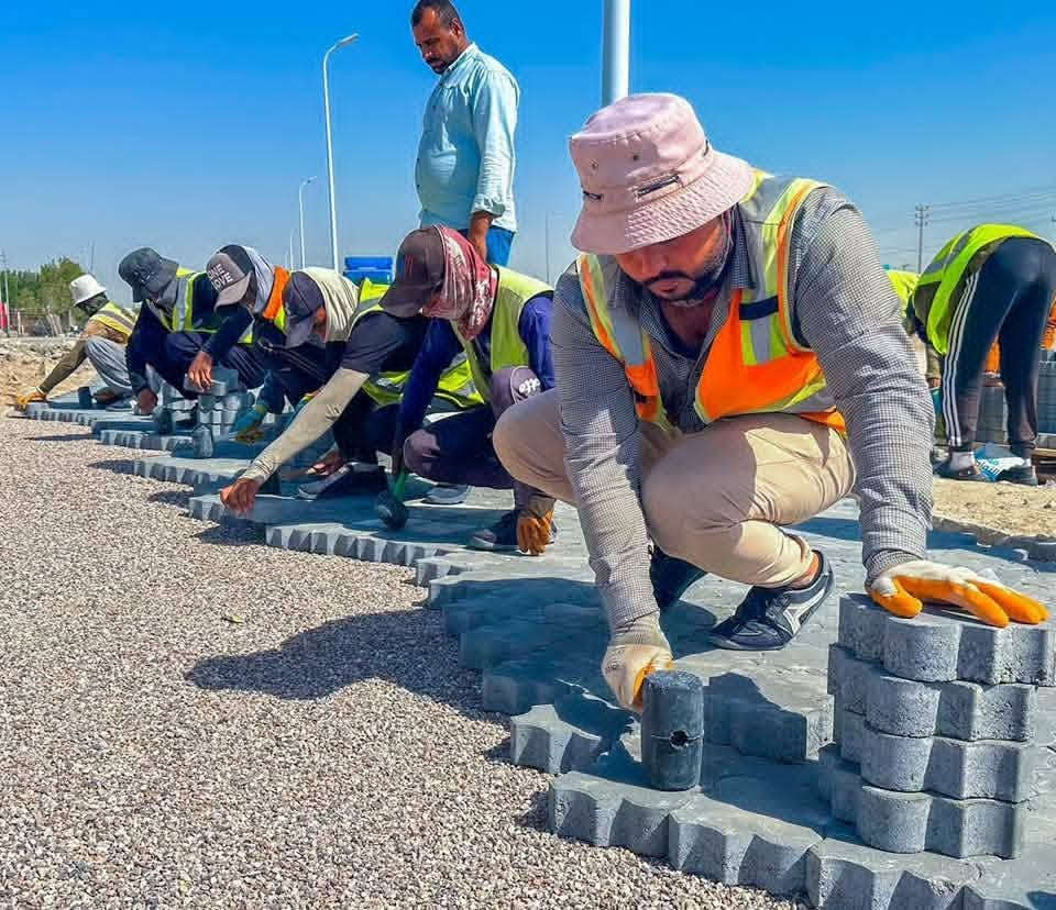 سلام وعليكم مستعدين للعمل جميع أنواع المقرنص وارصفه 
للمزارع والشاليهات والحدائق في البصرة فقط 
التواصل ***********
