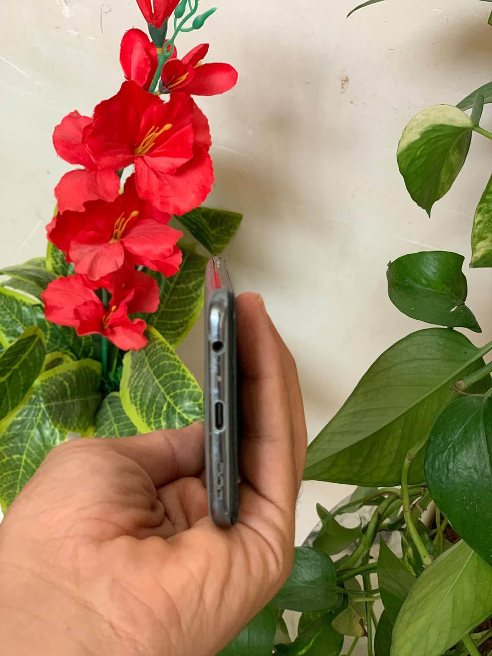Realme GT Master Edition 5G
للبيع جهاز كلش حلو ونضيف 
ذاكره ٢٥٦ رام ١٦ معالج سناب دراكون ٧٧٨g
بطاريه ٦٠٠٠ عملاقه دبل سيم جهاز فقط مبدل شاشه بس قطعه اصليه من جهاز لجهاز ودكمه لتعلي الصوت ميشتغل يتصلح ب٣الاف بكل مكان سماعه داخليه وخارجيه شغاله سيم كارت كلها شغال شرط تجي تفحص جهاز اي عيب ثاني مابي سعر (100) وبي مجال حك الجيه ومتواجد خاص
