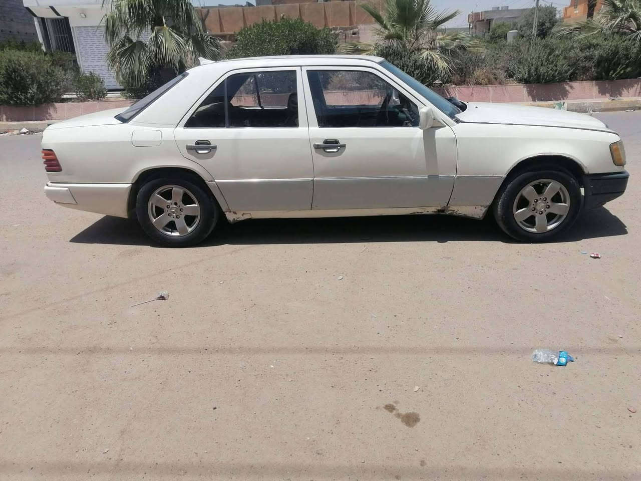 مارسیدس 1995
ڕقم سلیمانیە
حاسیبە شرت 
***********
