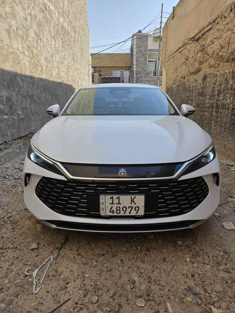 السلام عليكم
BYD QIN L 
فول مواصفات للبيع بيها بارد جامغ امامي فقط 
 ***********
