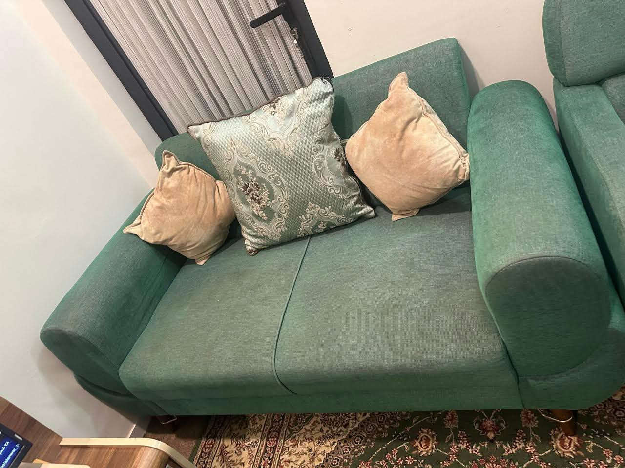 نص تخم تركيا ماركة معروفه للبيع قنفتين ام المقعدين وكرسي نظيف بدون اي ضرر بس للامانه يرادل غسل للبيع ٢٥٠ وبيه مجال
عنوان مجمع بوابة الكاظمية السكني 
لتواصل ***********
***********
