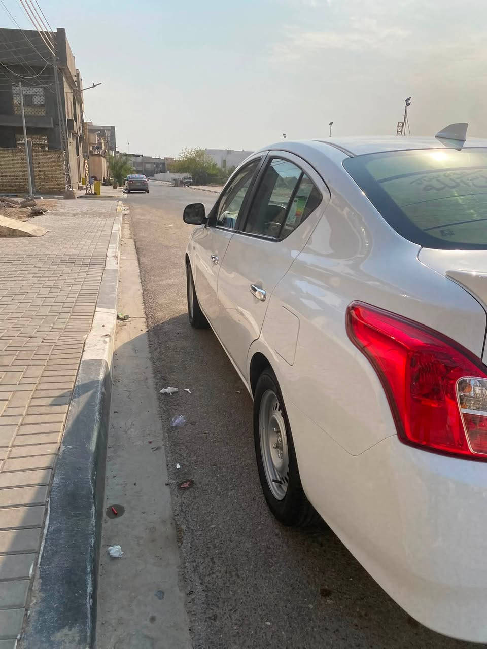 سلام عليكم  سياره نيسان سني هندي هندي هندي اصل ام لبليته الزركه شرط تجي من النوادر بل سني اربع جان كهرباء اربع سماعات صوت عالي رقم الشاصي موجود عله الجامه الاماميه 
موديل 2024ماشيه48الف كفاله عامه عده بارد بل جاملق الأمامي ودحجه كلش زغيره بل داير الوره والباقي كله كفاله مكينه كير تبريد تايرات من كلشي جديده وجاهزه ومامتعوبه ابد الحمدالله نشطه وجاهزه 

العنوان البصره ياسين خريبط رقم التلفون***********
السعر (118 وبيها مجال)
