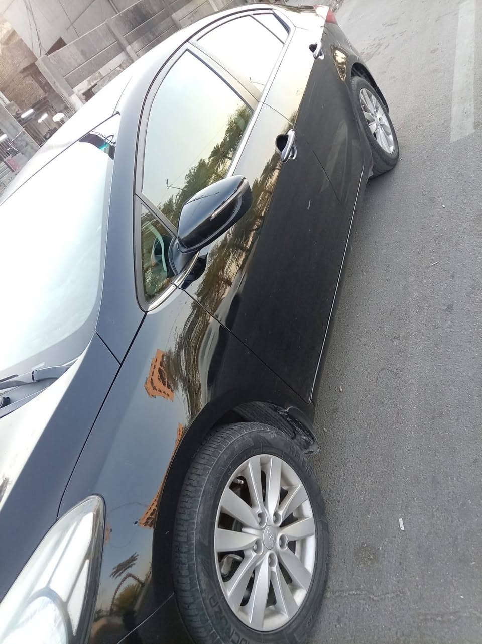 السلام عليكم كيه سيراتو خليجي موديل 2014 تبريد قطعتين مري شفط بيها بارد بلجاملغ الأيمن حساس امامي وخلفي تحكم ستيرن كامره خلفيه بيها جراد بلقماره حجم المكينه 2000 السعر 105 $ وبيهة مجال حك الجيه  عنواني بغداد البياع تقاطع درويش
***********
