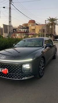 للبيع ازيرا  الشكل الجديد موديل 2025 خليجي لون رصاصي رمادي المميز داخل...
