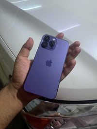 ايفون 14 برو ماكس مبدل شاشه وظهر والبطاريه 77 . جهاز كلش نضيف وحلو . س...