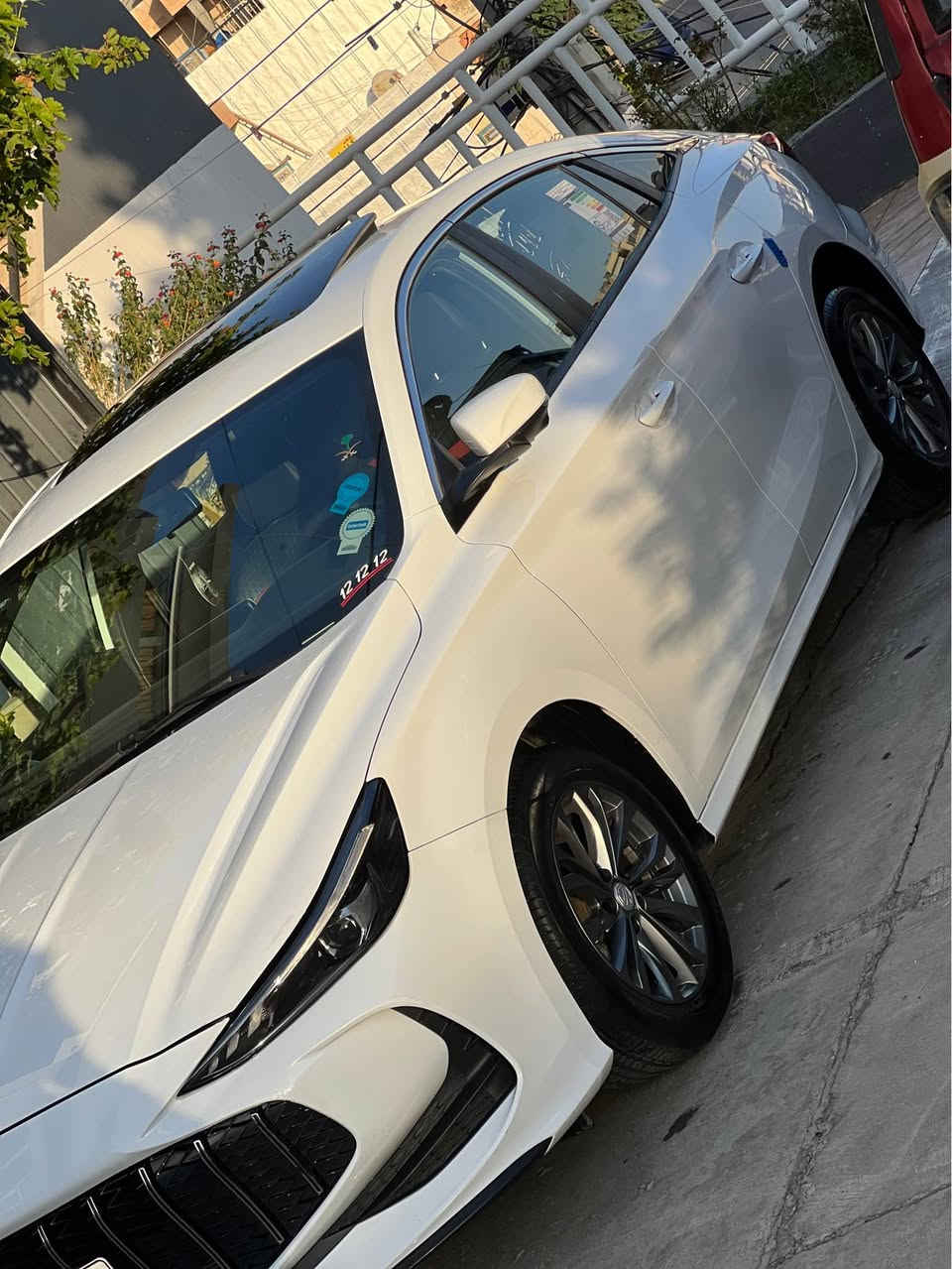mg gt 2024 
بێ بۆیاخ بشتێک کەمتر پیدی ئاڕی هەیە
فول مواسەفات
بۆیاخ تەنک
بە ناوی خۆمەوەیە 
قفڵی ١١٨ گەڵا 
***********
لە سلێمانیم موشتەری تەلەفون بکە معامەلەی تیا نیە Singapore
