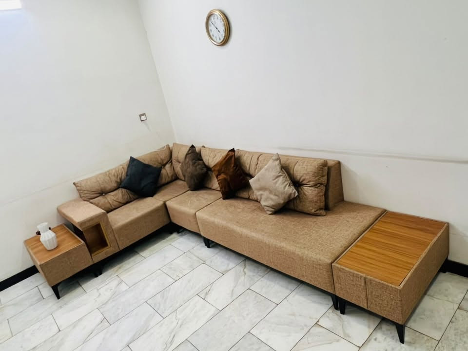 بغداد حي الجامعة
***********
