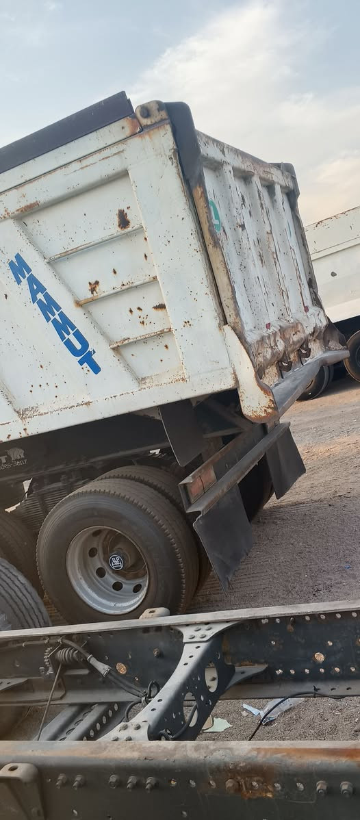 للبيع عربانه ماموت عمل بغداد ذرعته 28متر تخم تاير جديد أبو السد عربانه مال طوناج دنكير ثالث ترهم جك جديد هايفه قطره ما ينضح للستفسار إتصال عله الرقم ***********

