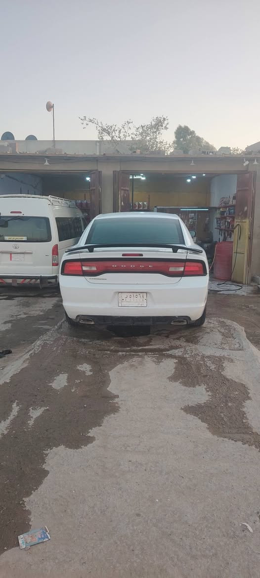 جارجر مديل 14 وارد امريكي بيها تبديل جاء ملق وبنيد بس مكفوبه من الضربه والصبق والمعجون محرك 360 تبريد حداده اكسن كير شرط الفحص امراوس عادي اورس  السعر 150 مكان السياره البصره الزبير للتواصل رقمي *********** استعمل وتساب

