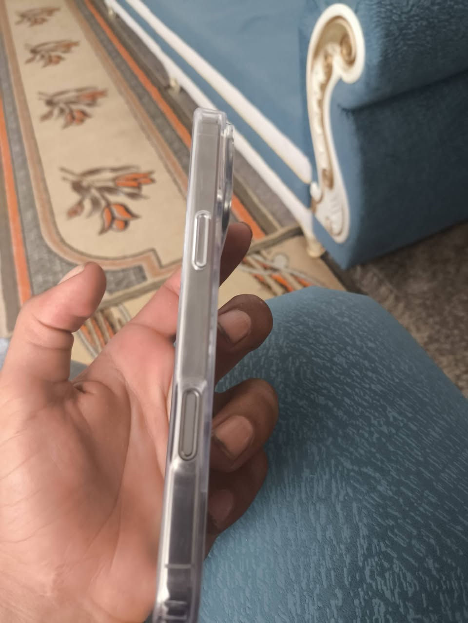 ايفون 16 برو ماكس ذاكره 256 جهاز مكفول من كلشي البطاريه 92 ( شرق اوسط مكان دوانيه دغاره رقم *********** السعر 1375

