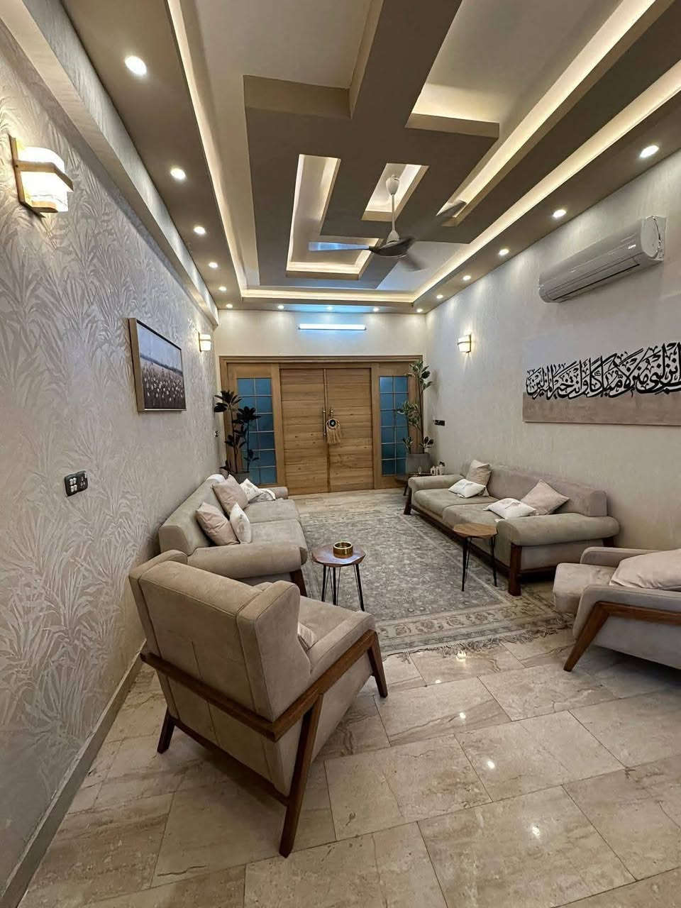 البنوك • ٢٢٥م • ٦ غرف