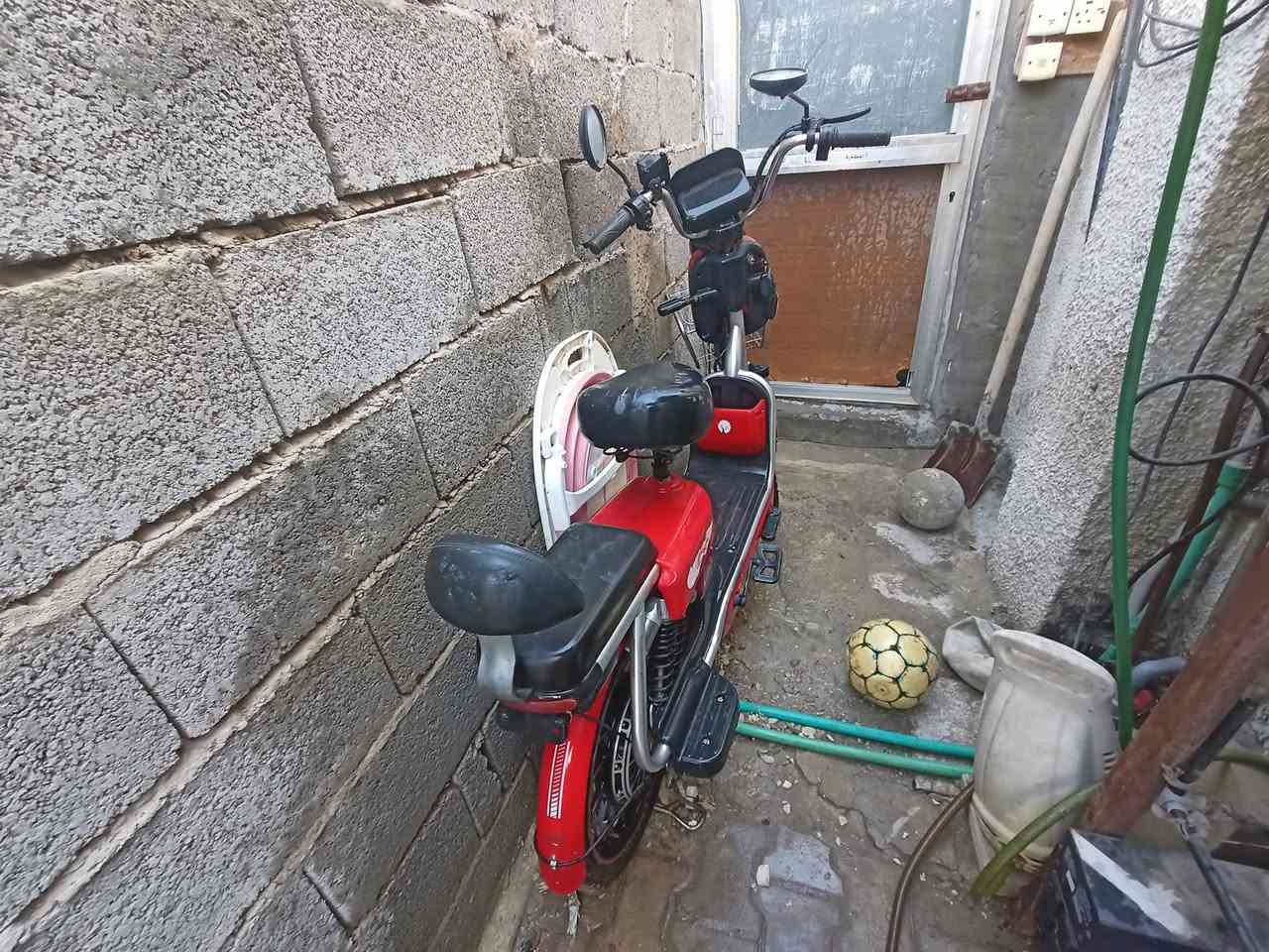 سلام عليكم دراجة شحن للبيع للستفسار ***********
