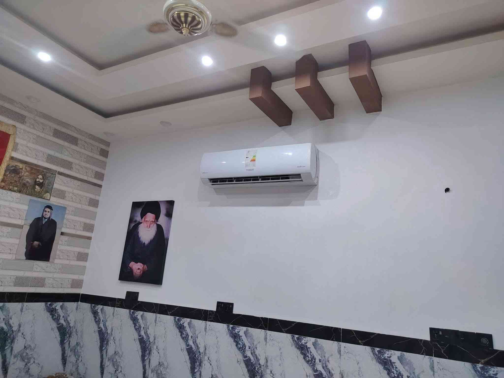 بيت ١٦٠ م درجة اولى بناء طابوك اساس كونكريت سقف كونكريت رباط سقف الاستقبال جبس الصالة كلها سيراميك الغرف حزام سيراميك متعوب عليه حيل السعر ٧٨ مليون وبيه  مجال المكان حي الرحمة قرب مطعم ثابت للاستفسار الاتصال على الرقم ***********
