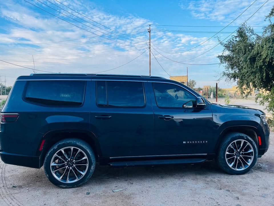✨ للبيع | Jeep Wagoneer 2024✨
🇺🇸 وارد أمريكي

للبيع جيب واكنر 2024موديل 

✅ محرك 6سلندر 3000 تون تيربو

✅ فول مواصفات 

 

✅ 7 مقاعد جلد فاخر

  3 فتحات سقف بنوراما 

✅ مقاعد كهربائية مع خزن (Memory)

✅ تدفئة وتبريد للمقاعد الأمامية والخلفية

✅ تبريد مركزي قوي

✅ شاشة كبيرة متعددة الوظائف

✅ كاميرات 360 محيطية

✅ رادارات أمامية وخلفية مع تنبيه

✅ رادار بالمرايا + إشارات بالمرايا

✅ نظام الخروج عن المسار (Lane Assist)

✅ خمس وضعيات قيادة مختلفة

✅ كير إلكتروني (Mouse Shifter)

✅ ستيرن كهربائي متحرك مع تحكم كامل

✅ بدالات البنزين والبريك كهربائية متحرك

✅ دخول ذكي + تشغيل بصمة

✅ بصمات على الأبواب

✅ منظومة صوت BOSE الأصلية

✅ لايتات زينون أصلية

✅ ويلات 22 إنج

✅ جميع المواصفات المعروفة للواكنر الفول

📍 الممشى 18 ألف مايل فقط

📍 رقم ذي قار شهداء بسمي وكاله عامه للمشتري 

⚠️ ملاحظة:

ضرر أمريكي خفيف بالمقدمة، البونيد شبرين تقريباً، مصلح بنفسه بنيد فقط، صور الحادث في المنشور والأربكات سليمة 100%.

💰 السعر:410

يعني 410$ ورقه  وبيه مجال

(قابل للتفاوض بالمعقول)

📞 الهاتف:***********

***********

🔥 سيارة تجمع بين الفخامة والقوة والراحة، نظيفة جداً وجاهزة للفحص بأي مكان
