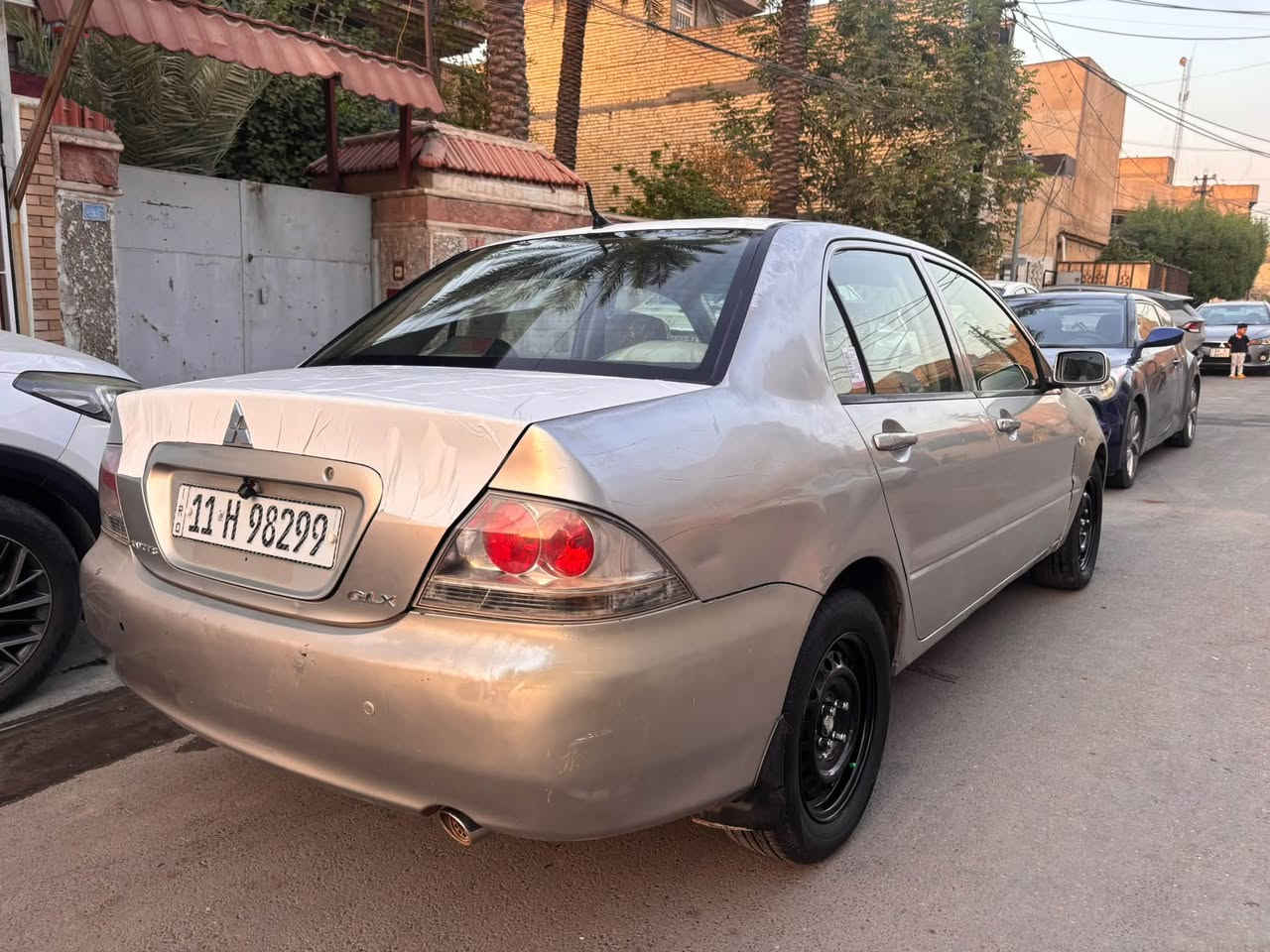 السلام عليكم عندي لانسر بومة لون رصاصي 2011 خليجية بيهة 3 قطع صبغ بدون دواخل محرك 2000 كير اوتماتيك +عادي السيارة بأسمي  رقم بغداد الجديد تحويل شوكت متريد عارضهة ب 72 وبيهة مجال موجودة بغداد الجديدة للاستفسار ‭***********‬
