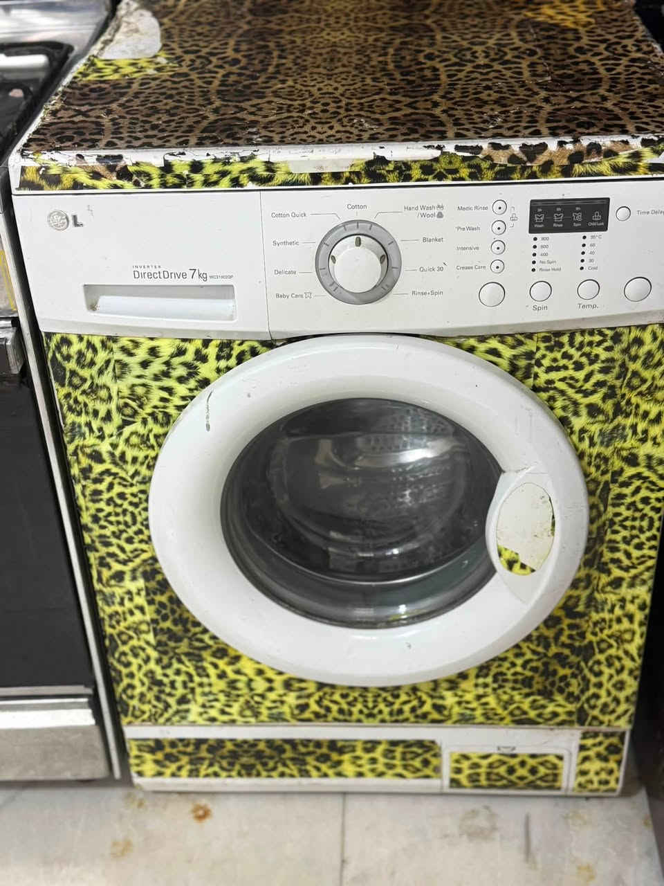 سلام عليكم غسالة ذكية البيع سعرهة ١٥٠مابيهة أي عطل ***********

