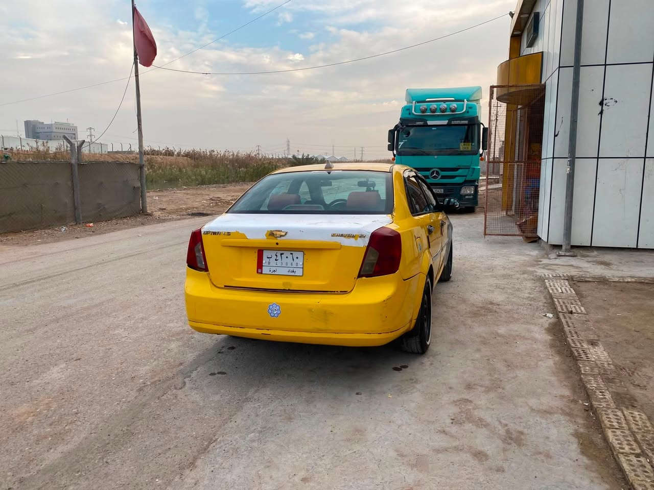 مستعجل على بيعتها 

اوبترا ٢٠١١ سيارة نقصها حدادية مكينة كير تبريد خير من الله سيارة بيها جاملغ خلفي وباب مبدلة خلفي جهة سكن وهذا جاملغ الرصاصي طخه خفيفه وبدلته للبيع مستعجل على بيعتها ٤٥ ورقه قفل عنوان بغداد *********** ترهم قصط
