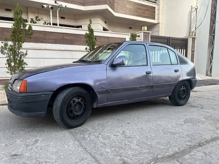سياره اكادير للبيع حجم 18 غير محرك سياره من النظافه البشر قدام العين سياره 22 بها مجال تم عاده المنشور من يرى وعود الكاذبه ***********
