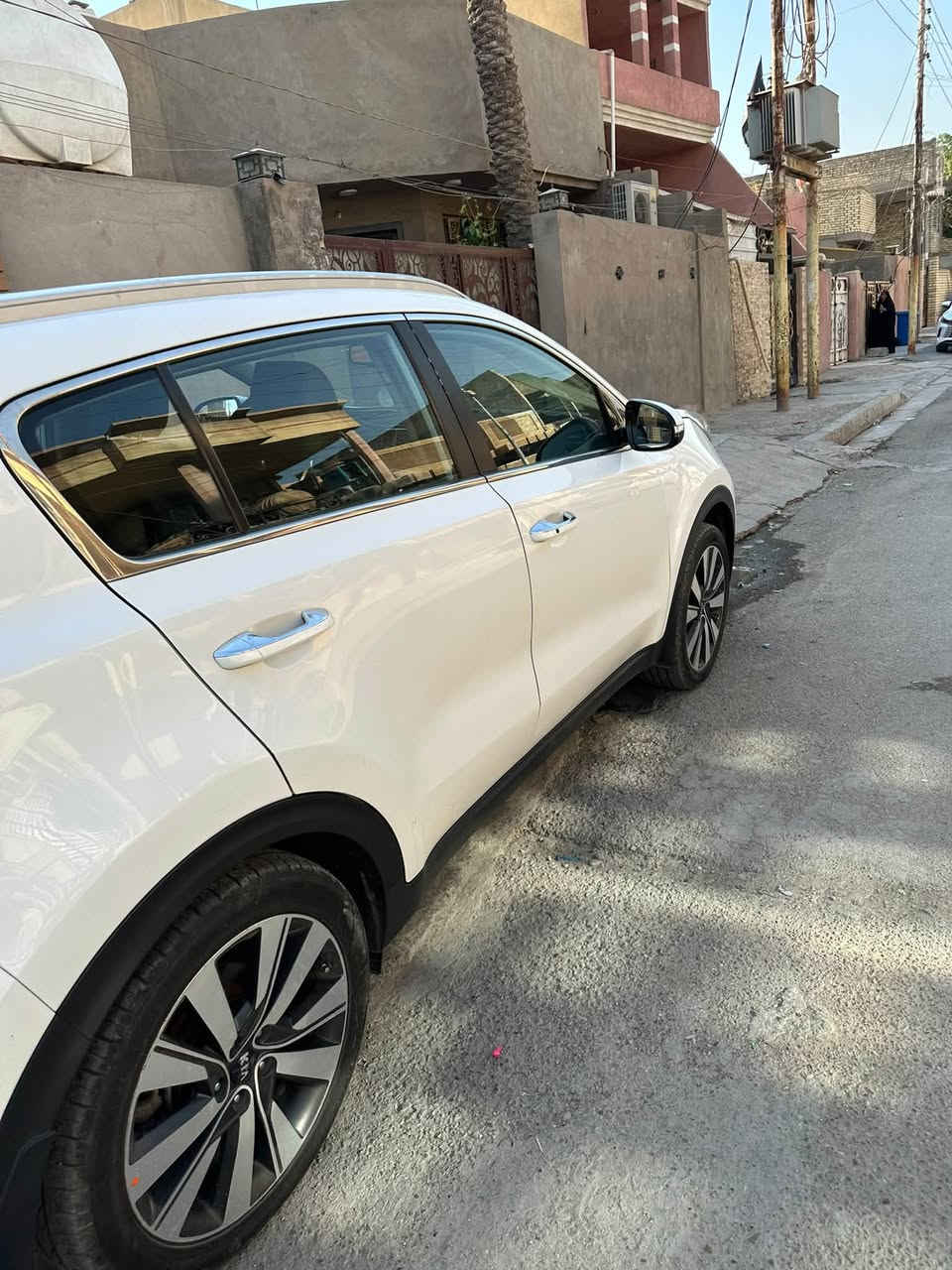 سبورتج ١٧ خليجي
سياره جاهزه من كل شي  بسمي تحويل ثانيوم 

سياره بيهه طخه بقبق صندوك بصيطه مسويه بيدي 
وبيه رشه بل بيبان مال صدر ولخلفي بل تريشه الجوه باقي كله خبر من الله 
معروضه ب١٤٥ 
قابل لتفاوض 
تصال ***********
