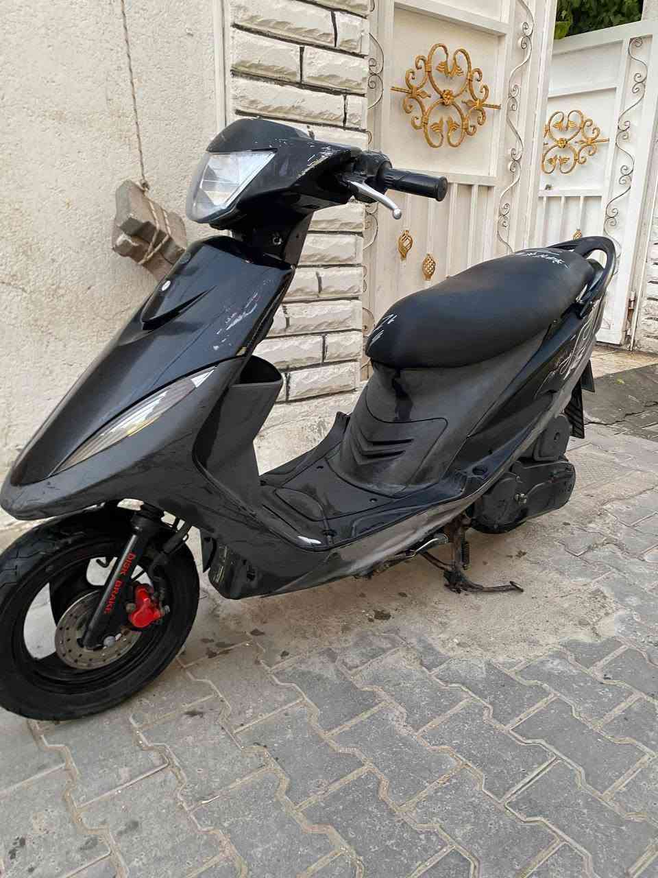 السلام عليكم دراجه ماكس عدله بلاديه 49 خير من الله شلعه معدل حلو كابريتر اصلي سلف اصلي بلادي مكان كوت داموك خاص ما موجود اي ستفسار على هذه لرقم ***********
