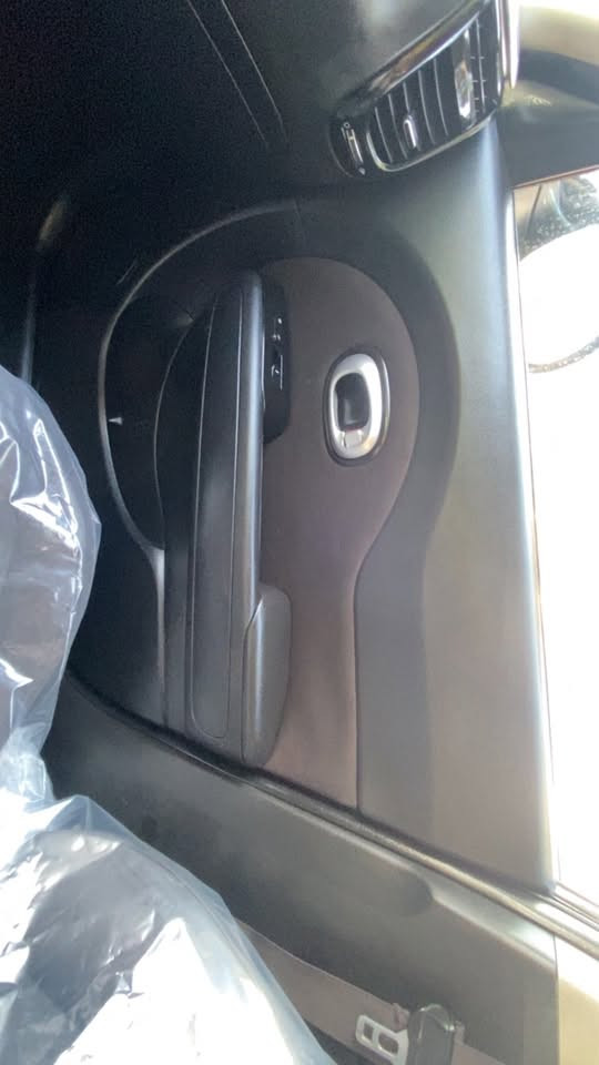 مساء الخير
كيا صول ٢٠١٦ 
محرك وكير مبدل جديد مال حاويه مكفولات 
حمام مسويلهه قبل اسبوع من الارضيه للكشنات للابواب 
بطاريه وصدر وتخم تاير جدد + ادامه متكامله من عبوه الفيول بم للبلكات للنوزلات كله جديد 
السياره داخله جاملغ خلفي وره السايق فقط وهنا بيهه جانت طخات خفيفه متفرقه بدون دواخل ومصبوغات فاني حتى ابيعلك وراسي بارد ابيعلك حزام بس هيه موحزام يعني بيهه قطع ممصبوغه ابدا 
قماره مكفوله من الصبغ والبارد 
بجم مكفول من الدواخل 
السياره جاهزه ماعدا جامه اماميه بيهه فطور تحتاج تبديل للامانه وفسفوره دعاميه خلفيه 
السعر ٩٠ ورقه وبيهه مجال قليل 
مكاني بغداد اليرموك *********** 
ملاحظه ( السياره مكفوله من الكلبه والكص والجفيه والعيب الشرعي تجي تفحص وين متريد يلا ابيعلك )
