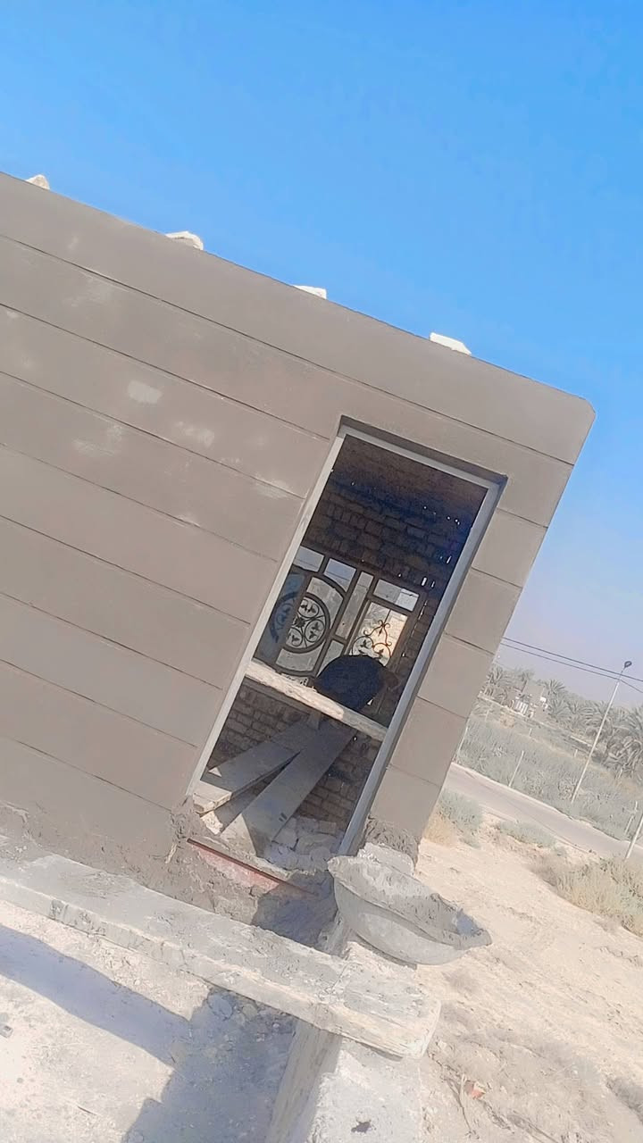 السلام عليكم   لباخ نشتغل داخل وخارج  اسمنت وجص واجهيات  نقشه وتقطيع. كوبنات ***********
