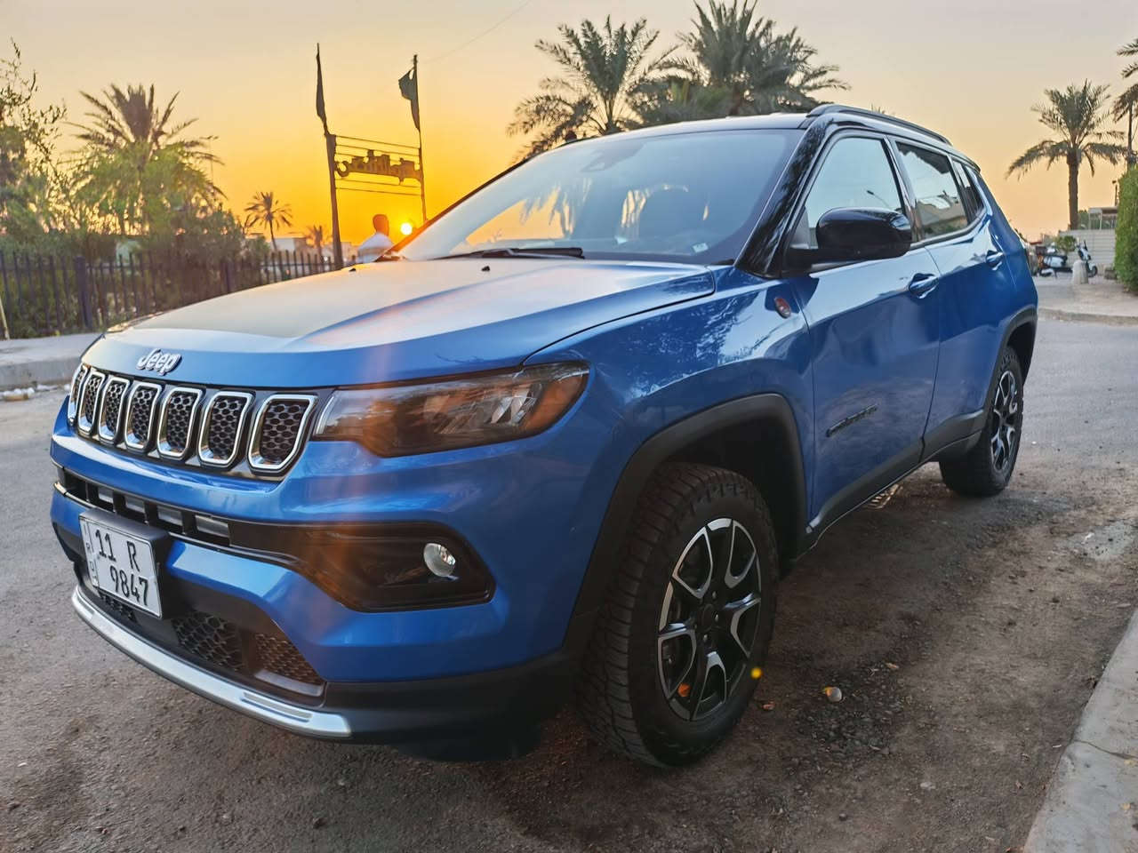 🚙 للبيع – جيب كومباس 2025 وارد أمريكا جديده 🚙
🔹 الموديل: 2025.. 
🔹 الوارد: أمريكي
🔹 المسافة المقطوعة: 4000 ميل
🔹 الحالة:
▪️ حادث  – تبديل بونيت وجاملغ
▪️ السياره شهداء
🔹 المواصفات: فول موصفات
▪️ داخل سياره جلد ..
■ شاشه دجتل لمس..
■ نشغيل بصمه ابواب بصمه
■مازدات امامي لد بلوجكترات امامي
■توقف ذاتي 
■رادارات جوانب تنبيه
■حساسات خلفيه 
■كشنات تدفئه ..باقي مواصفات معروفه ..
▪️ محرك 2000cc تيربو
💵 السعر: 150
📍 الموقع: بغداد – حي الامانه
📞 للتواصل: ***********
