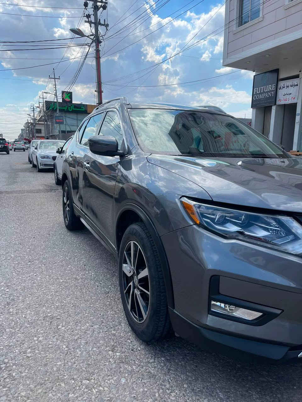 2019 SV AWD
Clean Title
120,000 mile 
سەیارەکە کلینە زۆر جوان و خاوێن مایتەوە گێر و مەکینەو کارەبایەتی بە شەرتە 
سعری ١٥٣ وەرەقە و معامەلە  
*********** أربيل, العراق
