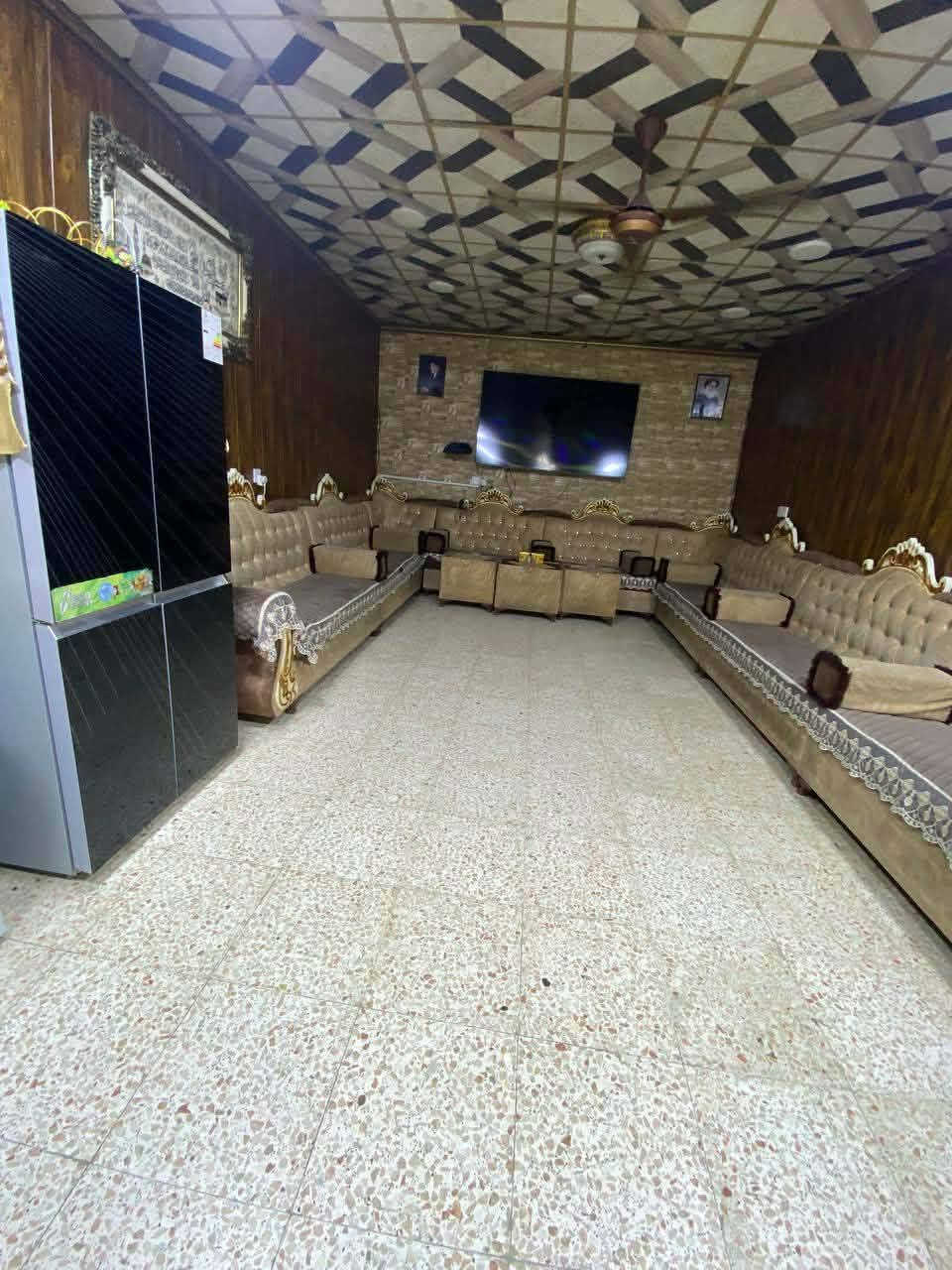 السلام عليكم
مشتمل للبيع طابو صرف مساحتها 70 متر الواجهه 6ونص والنزال 14 متر تقع في ابو دشير بالشهداء قرب اسواق خوخه بناء حديث سنة 2021

تحتوى الدار على استقبال 7 متر ومطبخ كبير وصحيات

وفي الطابق الثاني غرفه نوم 7 متر وصحيات

للاستفسار عن السعر الخاص مفتوح

للاتصال *********** واتساب مفتوح

لرؤية منشوراتي اكتب دلالية ابو كرار الشويلي للعقار وراح تشوف كل شي موجود واي شي يعجبك راسلني عليه وتدلل وانا بخدمتك ومستعدين لعرض عقاراتكم لدينا اتصل بنا واتس اب او ماسنجر وبالخدمه
