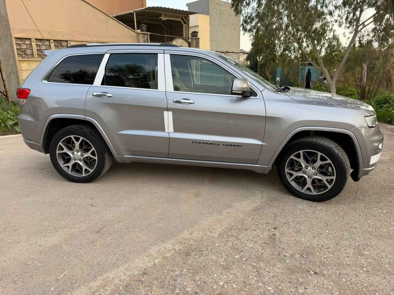 سلام عليكم  جيب اوفر لاند خليجي هارلم فول مواصفات فقط بارد  رقم اربيل سعر255 موديل 2020
***********
