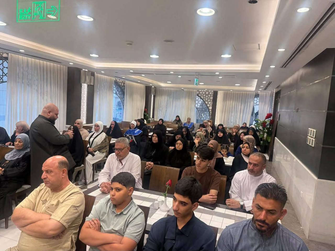 التوثيق الصوري لحملة المستجار للحج والعمرة والزيارة رحلة 9/18. محاظرة الارشاد لمناسك واعمال العمرة المفردة   في المدينة المنورة.  
رحلتنا القادمة بتاريخ 9/28  ان شاءالله 
للاستفسار ***********   ***********

نص مكتوب في الصور:
- 组图