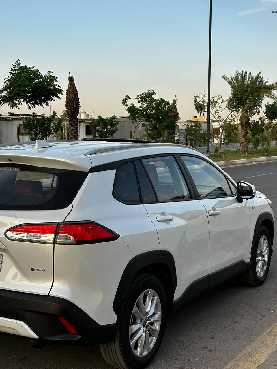 تويوتا كورلا HEV كروس تجميع الصين مكفولة من الصبغ والتبديل والبارد موديل 2024 فول بصمة سلايت محرك 2000 4 كامرات  وشاشة  اصلية رادار توقف ذاتي 5 ويل كب كشنات جلد كهرباء
جنطة كهرباء
بلوجكترات 
حمالات سقف 
وحساسات امامي خلفي 
هيه فول موصفات بعد بيه هواي موصفات
بسمي تحويل ثاني يوم  
عداد المسافة 12 الف كيلو 
المركبة بحالة جيدة
السبير غير مستخدم 
السعر 28.200 مليون رقم تلفون ***********

