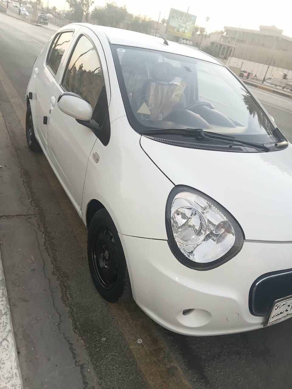 السلام عليكم سياره جيلي باندا للبيع موديل ٢٠١٢ رقم بغداد سياره بأسمي، ماشيه ٤٧ الف السيارة بدون صبغ 
مواصفات الباندا معروفه للاتصال ***********
علما غير متواجد على الفيس
