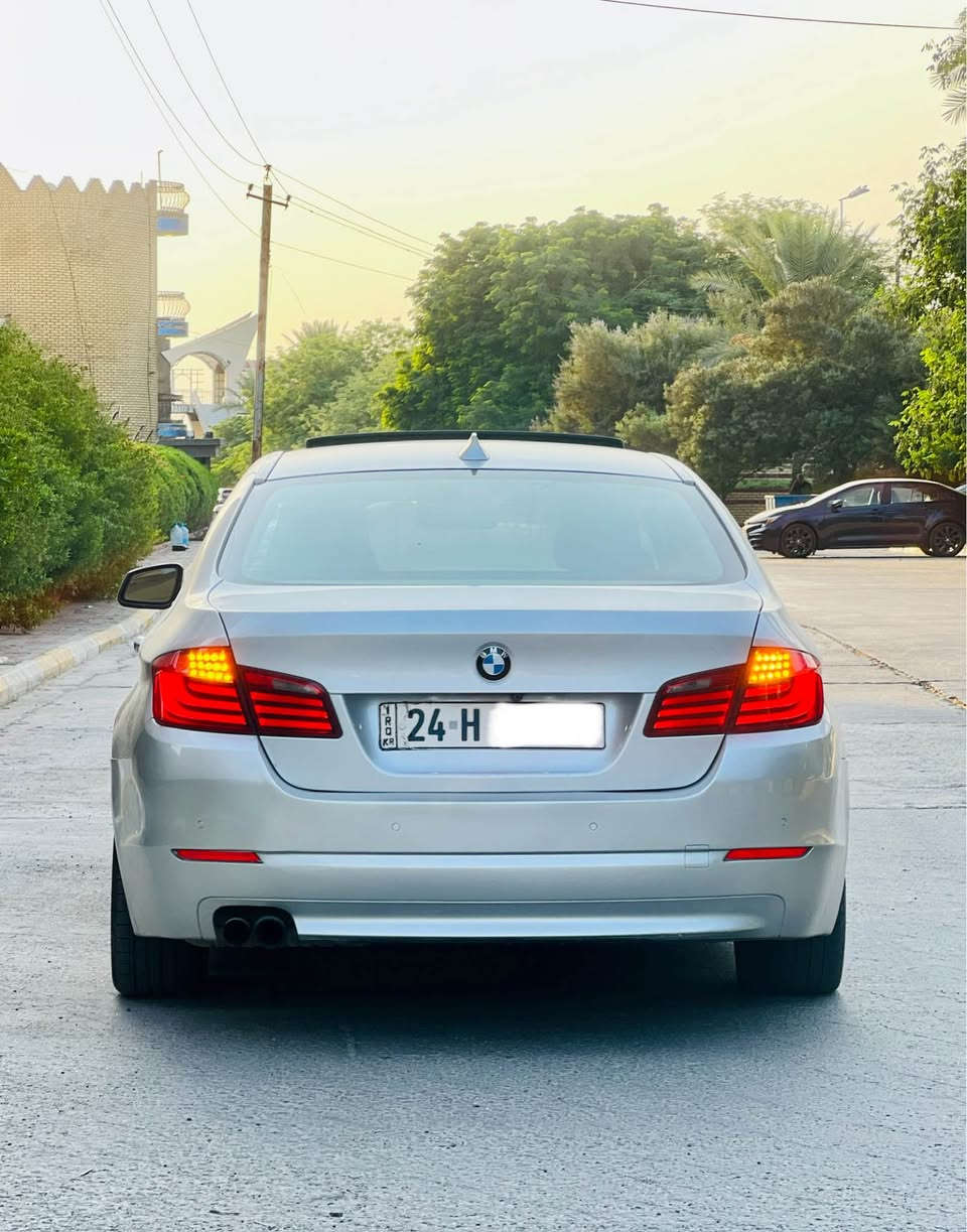 السلام عليكم 
للبيع BMW F10 530i
***********
محرك 6 سلندر نوزل قصير 
موديل 2011 وارد خليجي فول 1/1 السياره جاهزه وجديده ماشيه 219 الف كيلو تخم تاير حداديه جاهزه بدون نقص 
للبيع رايده ب145$
شرط التحويل بيه صبغ جاملغ خلفي ونص باب الصدر ودعاميات مكانه اليرموك  4شوارع بغداد, العراق
