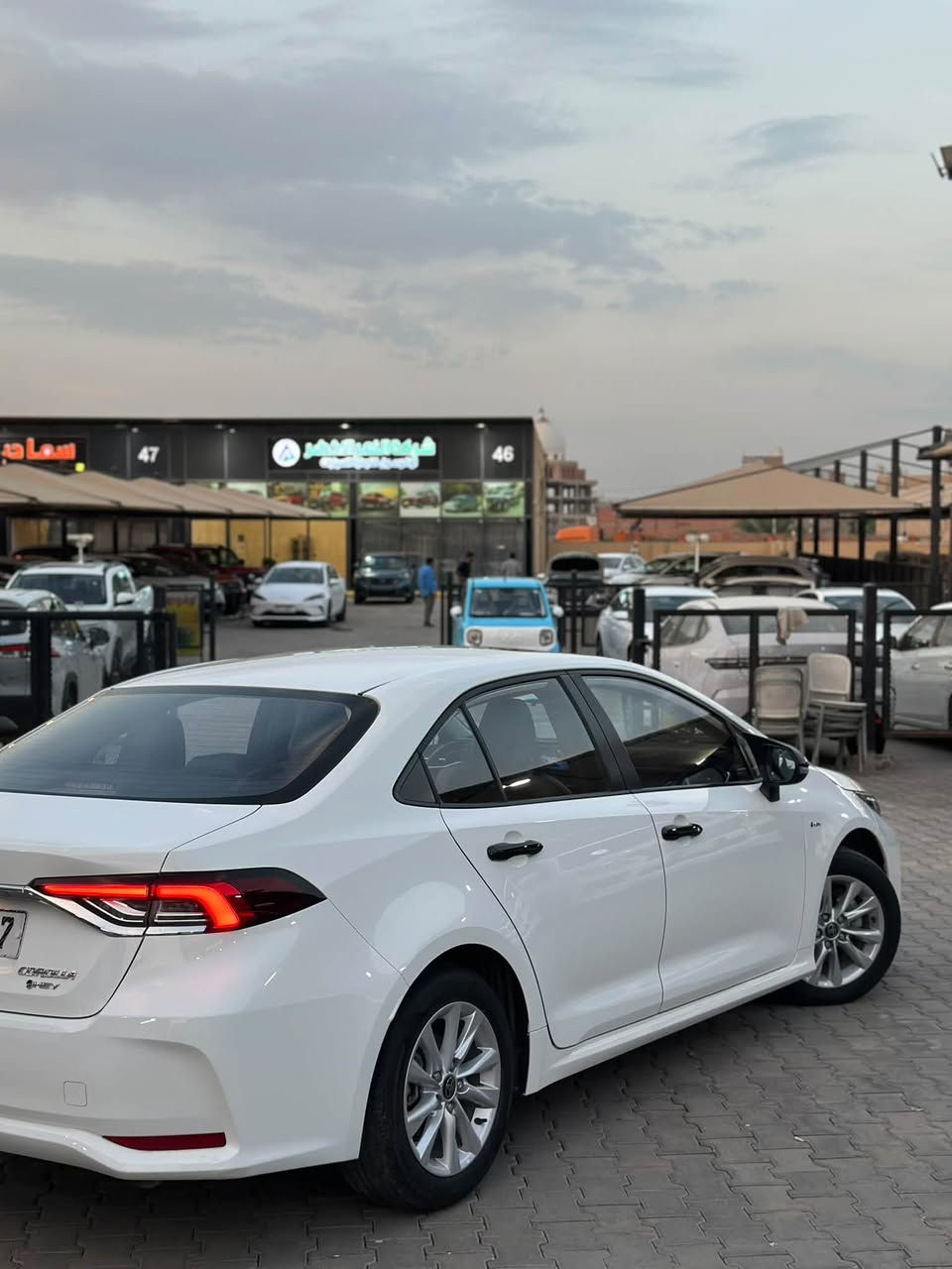 🚘 تويوتا كورولا | موديل 2025
🔥 نظيفة جداً – مكفولة – ممشى قليل

⚙️ المواصفات:

▪️ محرك 4 سلندر 1.8 لتر هايبرد 

▪️ قوة 132 حصان

▪️ عزم 174 نيوتن

▪️ قير CVT أوتوماتيك

▪️ دفع أمامي FWD

▪️ 5 مقاعد

▪️ جنوط ألمنيوم

▪️ شاشة وسطية 8 إنچ

▪️ 6 سماعات

▪️ Bluetooth + USB

▪️ كاميرا خلفية

▪️ حساسات اصطفاف

▪️ مثبت سرعة

▪️ تحكم ستيرن

▪️ نوافذ كهربائية

▪️ سنتر لوك

▪️ تشغيل بصمة/زر تشغيل حسب الفئة

▪️ تكييف

▪️ إضاءة LED

▪️ مرايا كهربائية مع إشارات انعطاف

▪️ ABS مانع انغلاق الفرامل

▪️ VSC نظام الثبات الإلكتروني

▪️ مساعد صعود المرتفعات

▪️ نظام مراقبة ضغط الإطارات

▪️ وسائد هوائية

▪️ أنظمة Toyota Safety Sense حسب الفئة 

📌 الموديل: 2025

📌 الممشى: 31,000 كم

✅ مكفولة

💰 السعر: 24,750,000 دينار

📍 كربلاء – مدينة المعارض النموذجية

🏢 معرض الجزائري | رقم المعرض 23

للاستفسار والطلب الاتصال ***********

#معارض #كربلاء #بيع #شراء #السيارات
