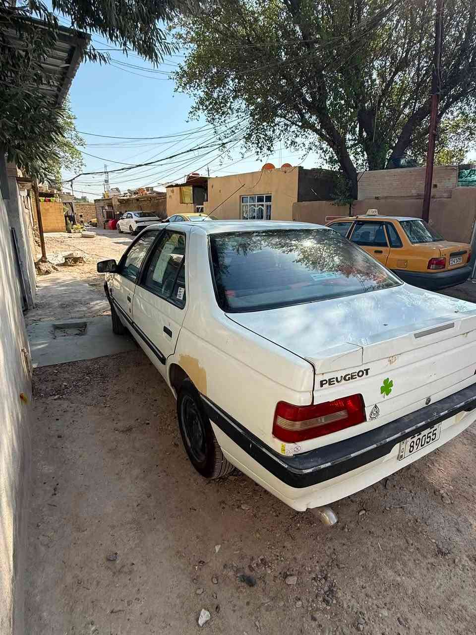 السلام عليكم . 

بيجو لميس موديل 2013 سياره جديده 
كهربائيات جاهزه 
خاليه من الغرامات 
رقم بغداد 
السعر 45 
العنوان الزعفرانيه
رقم التلفون: ***********
