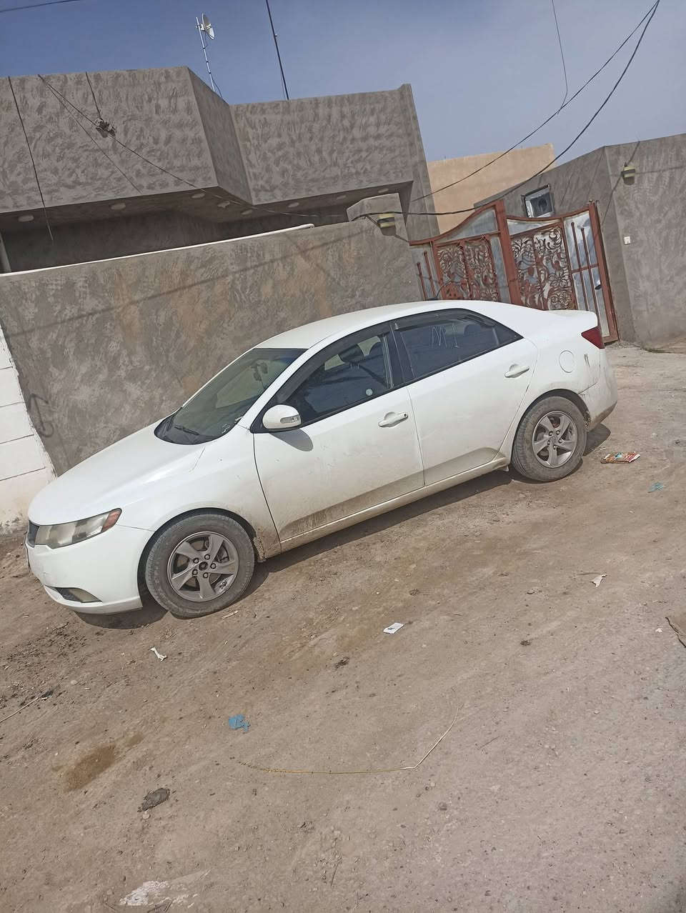 فورتي 2010 وارد امريكي للبيع
سياره بيها صبغ افحص بيدك 
افحص مكينه وفحص الصبغ وفحص كير يله تأخذ سعر 85 وبيها مجال حك الجيه عنوان ديالى الخالص ***********
