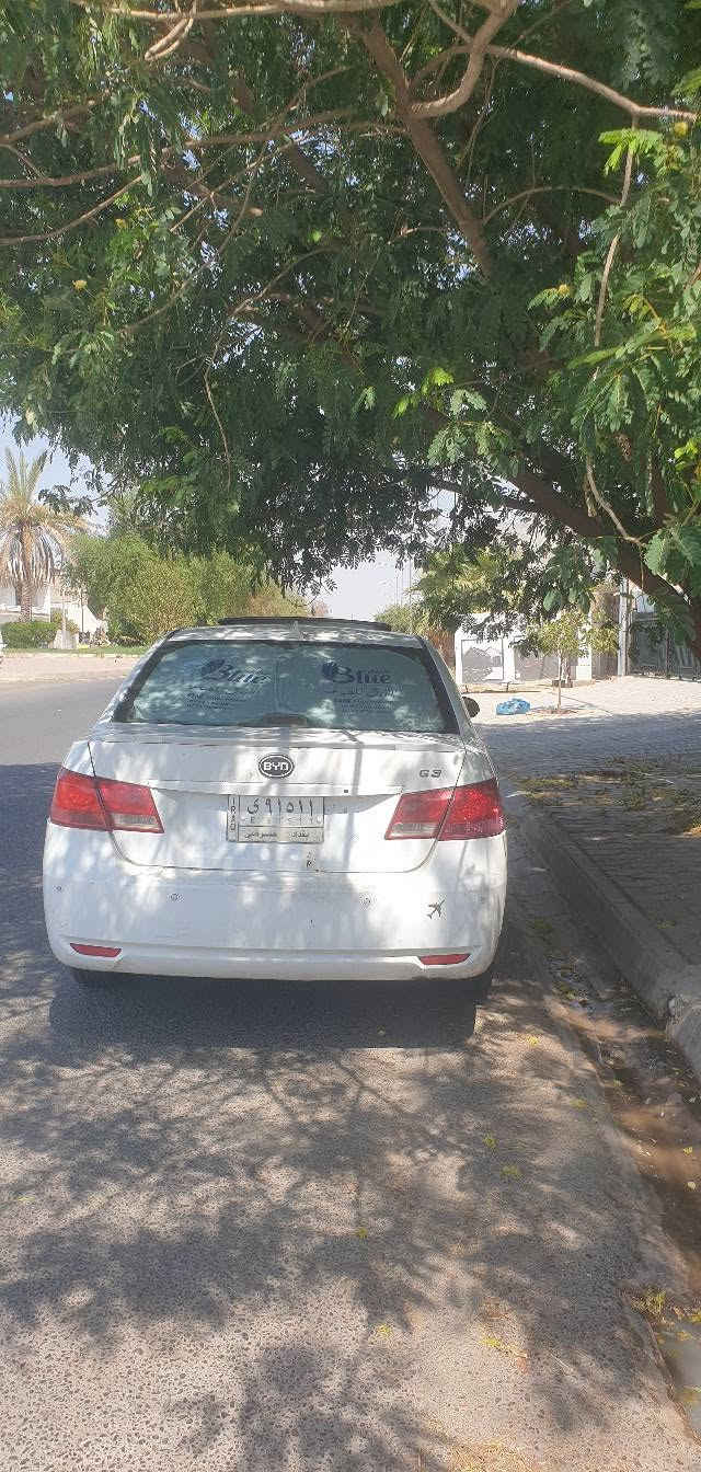 السلام عليكم للبيع بي واي دي جي ثري موديل 13 كير عادي جاهزه مكينه كير تبريد صدر ماناقصها شي باسمي رقم بغداد سعر 47 مكان كركوك بطاقه بانزين بيها 
***********
