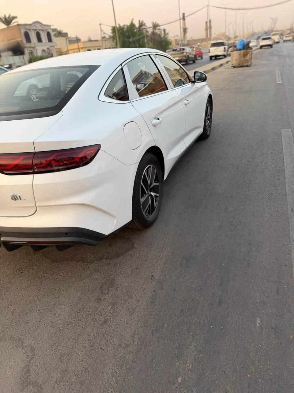 السلام عليكم 
للبيع بي واي دي 
كن ال  موديل ٢٠٢٤ السيارة رقم بغداد 
كفاله عامه بيها بس رصعة بالبنيد
ماشيه 16 الف  الكلي مواصفات السيارة

٥ كاميرات 
دخول ذكي 
قمارة حديد
شاشه دجتال 
شاشه وسطيه دواره
كرسي كهرباء 
داخل جلد زيتوني
بصمه تشغيل وبصمه أبواب 
بك لايت لد متصل وعلامه byd لد
للاستفسار الاتصال 
***********
