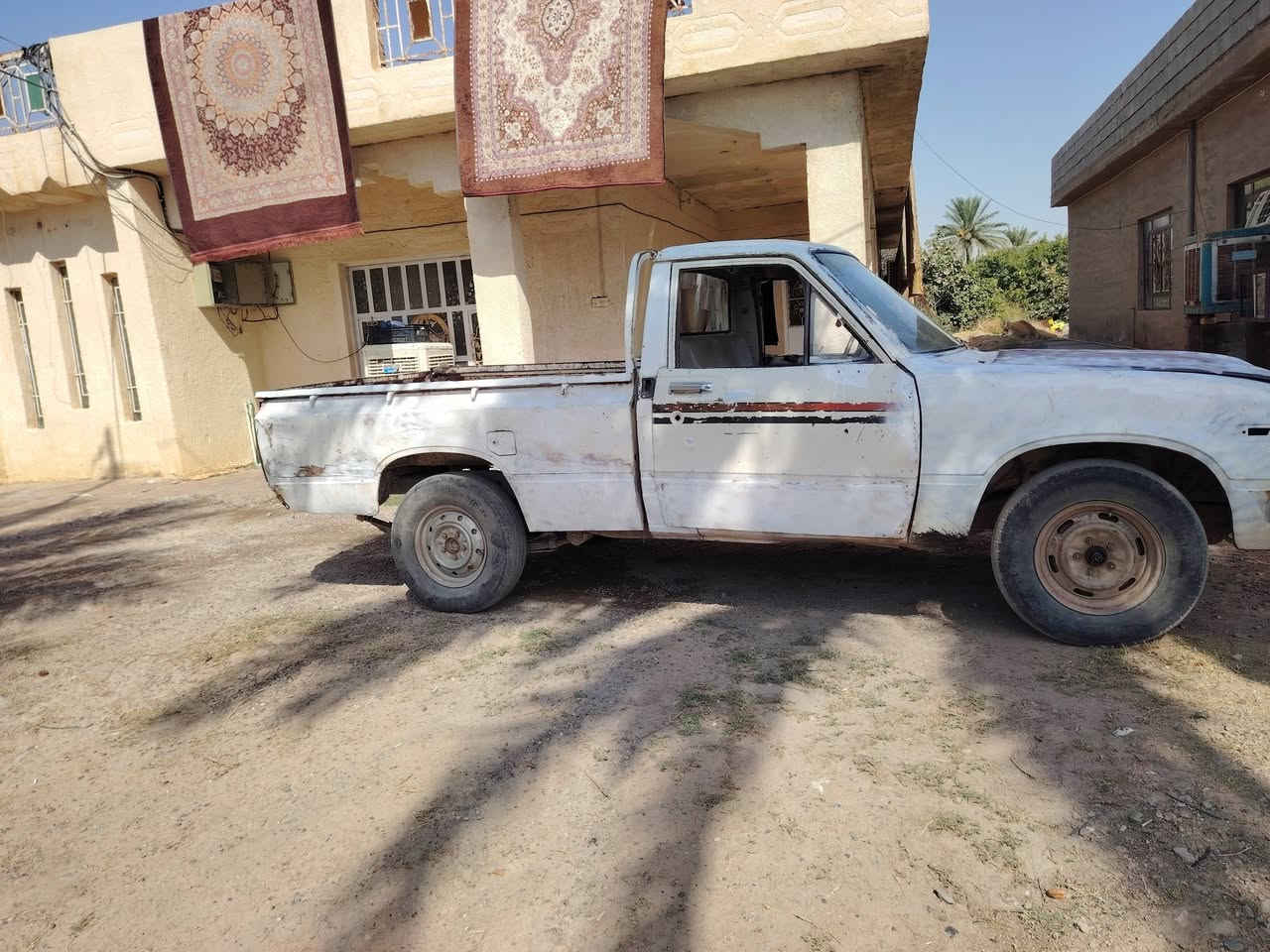 السلام عليكم للبيع بكم موديل 80 رقم صلاح الدين محرك بي خيط تبخير شاصي شركه صدر جديد السعر 12 وبيه مجال حك الجيه وترهم مراوس بسياره خصوصي المكان بلد ناحيه يثرب تحويل مباشر للتصال عل رقم ***********

